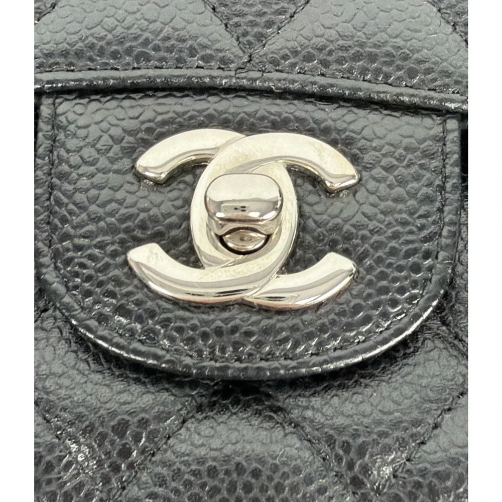 Chanel Classic Double Flap Shoulder Bag Medium in Black Caviar Leather 2012 D-04